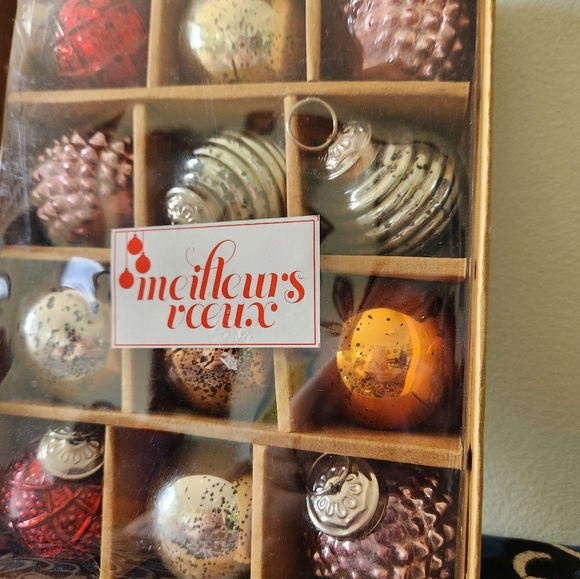 Brand new box of Christmas ornaments - retro - Picture 6 of 6